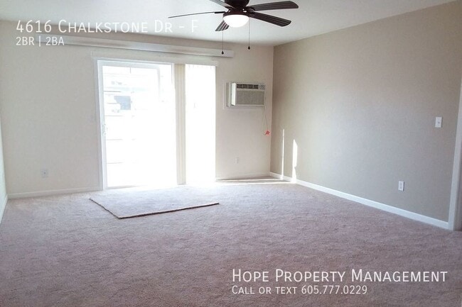 Foto del edificio - 4616 Chalkstone Dr