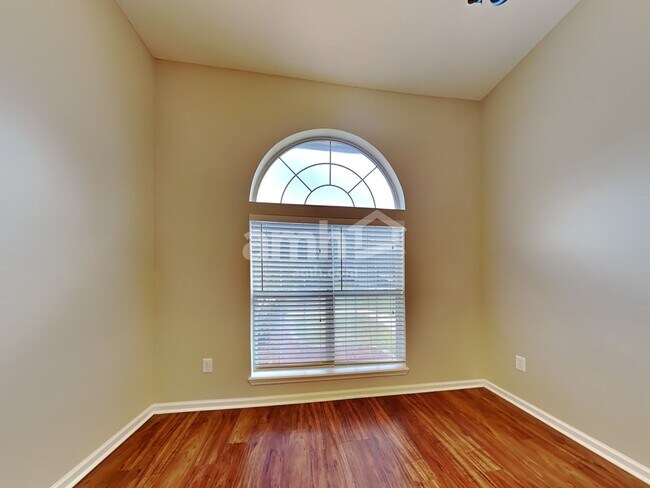 Foto del edificio - 13966 Summer Breeze Drive