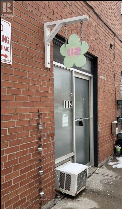 Building Photo - 227 Sterling Rd