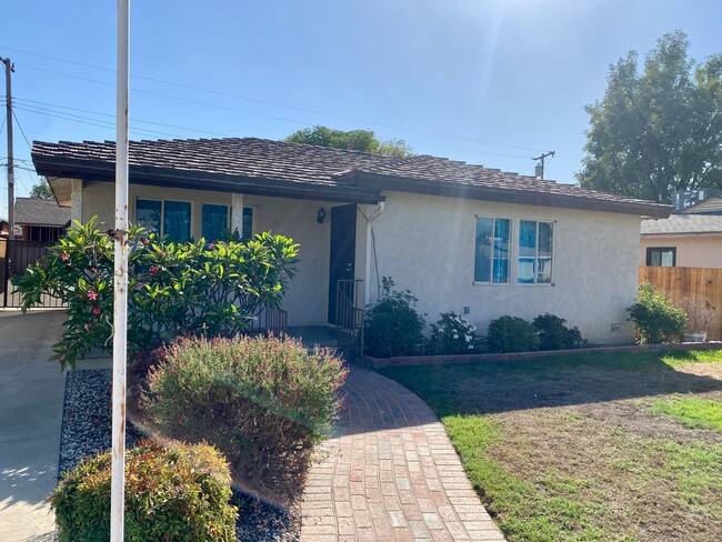 Building Photo - Cozy Home in City of Covina!