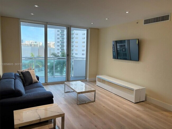 Foto del edificio - 3001 S Ocean Dr