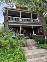 Building Photo - 1766-1768-1768 Oak St