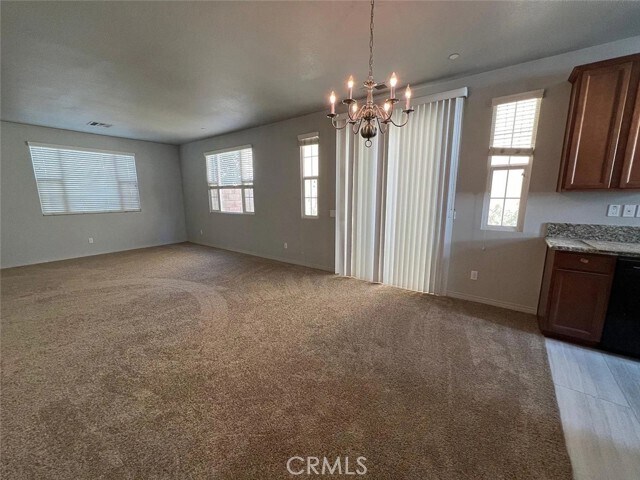 Foto del edificio - 9363 Klusman Ave