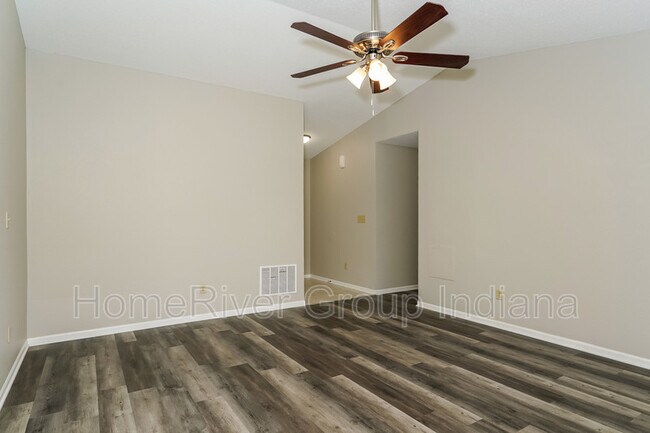 Building Photo - 7285 Ridgebrook Dr