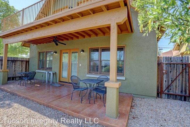 Building Photo - 2550 E Water St