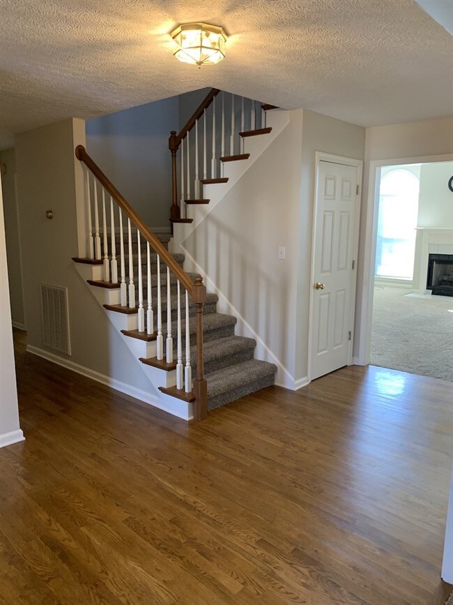 Building Photo - 1801 Hartland Ct