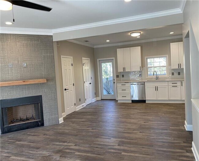 Building Photo - 4034 Hancock Cir