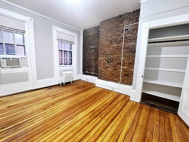 Building Photo - 9 Champney Pl