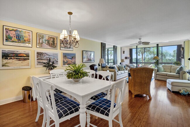 Foto del edificio - 356 Golfview Rd