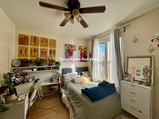 Foto del edificio - 725 Parker St