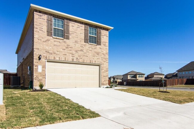 Building Photo - 4000 Tranquil Ln