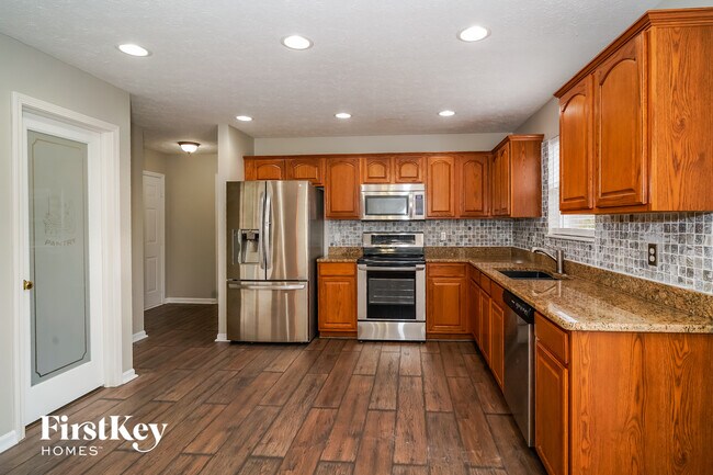 Building Photo - 2323 S Moeller Cir