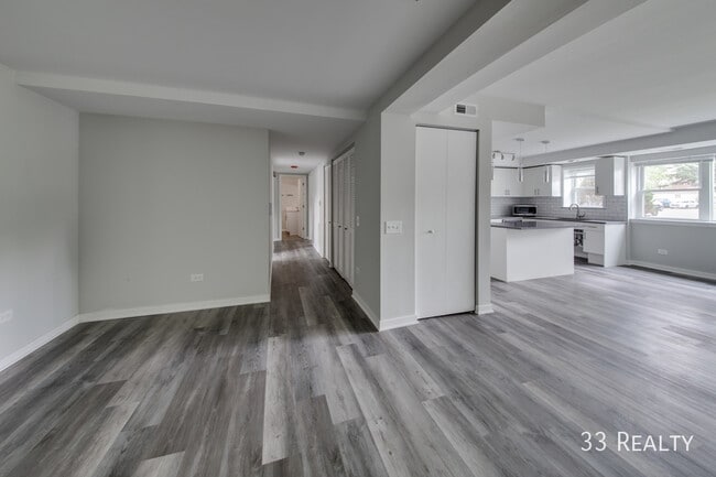 Building Photo - 531 N Ridge-007