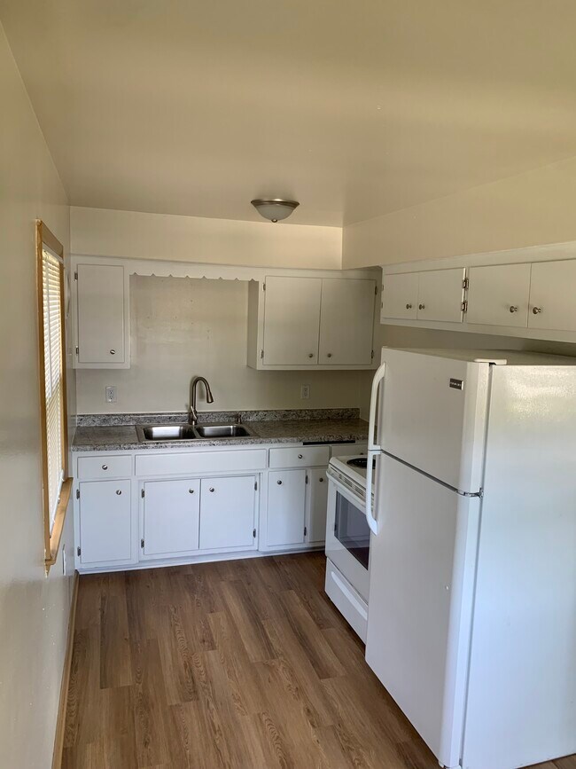 Building Photo - 2057 W Layton Ave