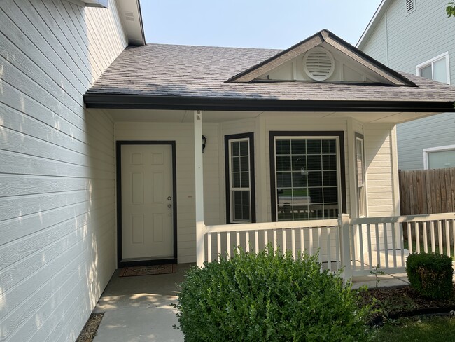 Building Photo - 5074 W Alderstone St