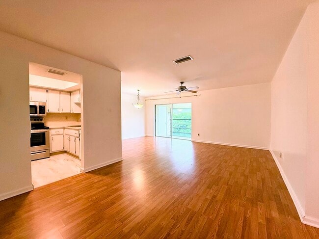 Foto del edificio - 1845 Robalo Dr