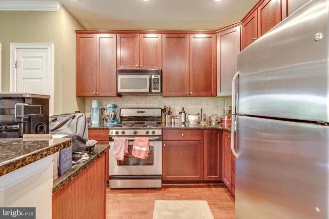 Building Photo - 500 Admirals Way