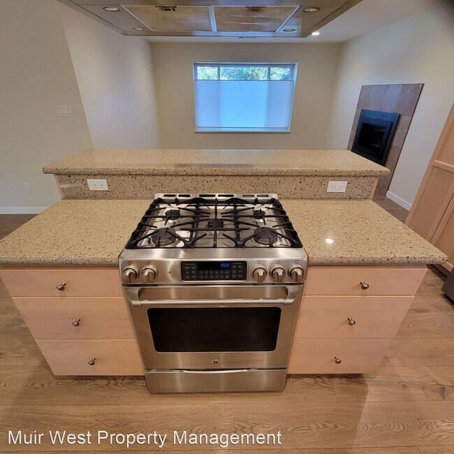 Foto del edificio - 3 br, 2 bath House - 213 Midway Drive