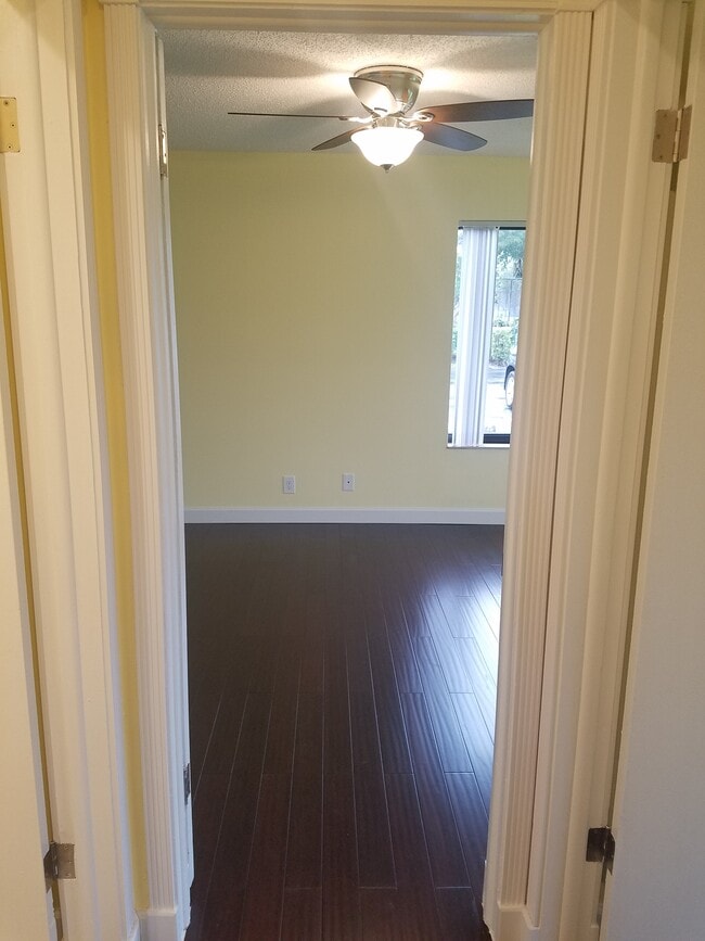 Building Photo - 5284 Bosque Ln