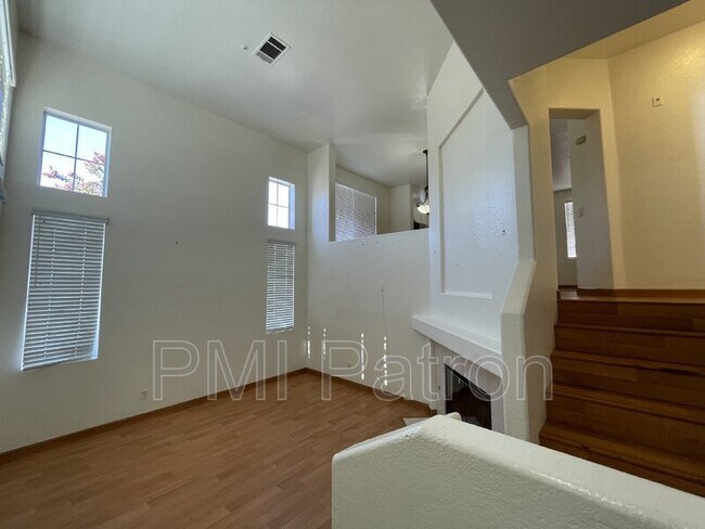 Building Photo - 4548 Montecito Dr