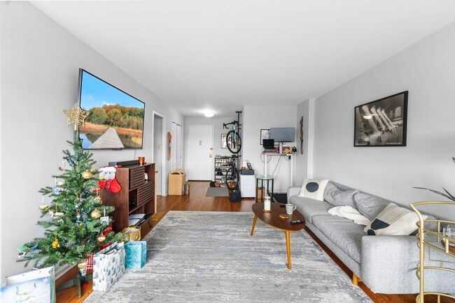 Foto del edificio - 225 St Pauls Ave