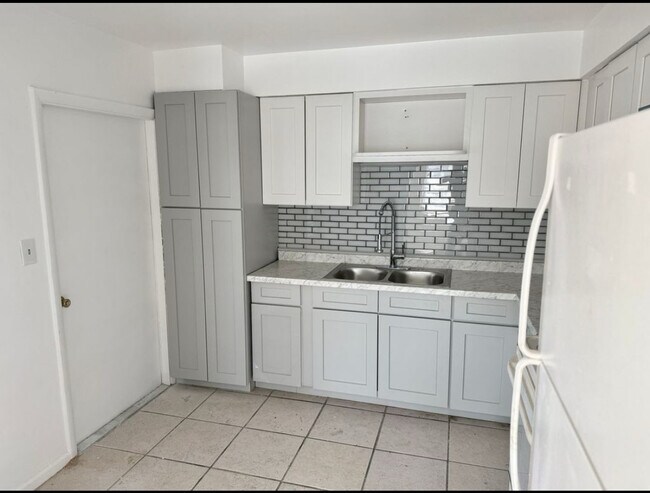 Foto del edificio - 3433 3rd Ave S