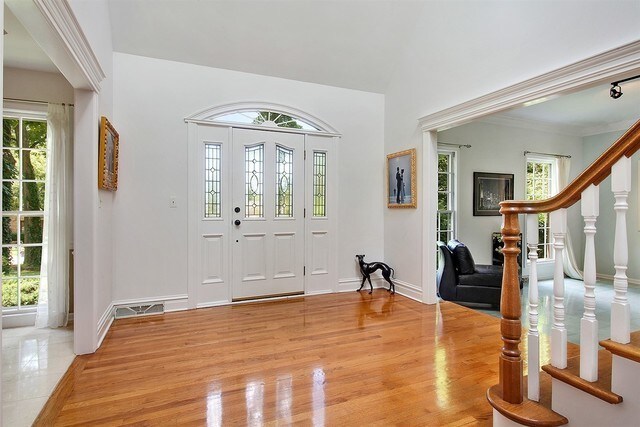 Foto del edificio - 651 Nor-Oaks Ct