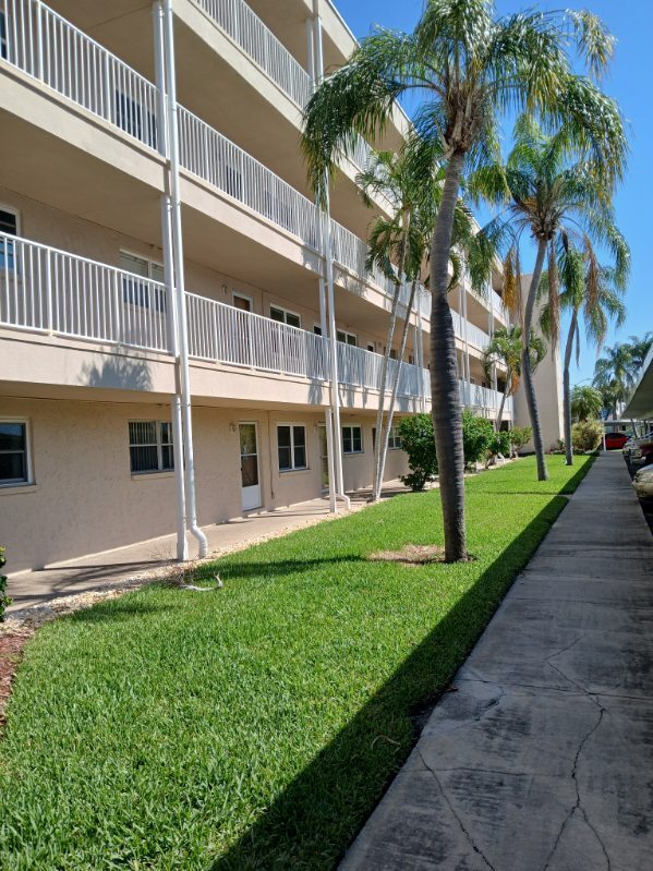 Foto del edificio - 9950 62nd Ave N