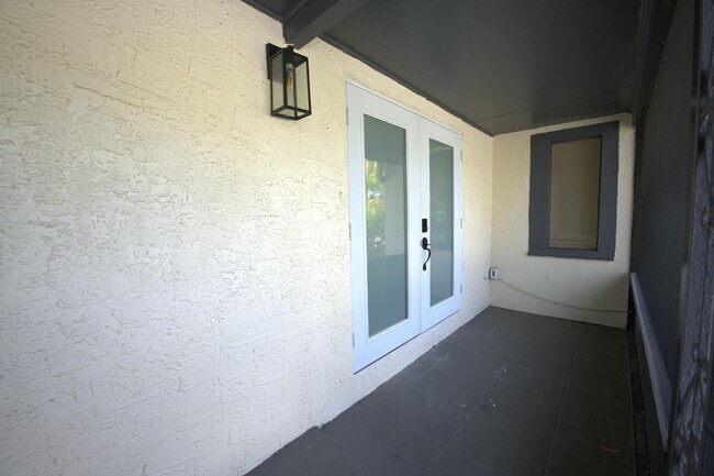 Foto del edificio - 717 N E St