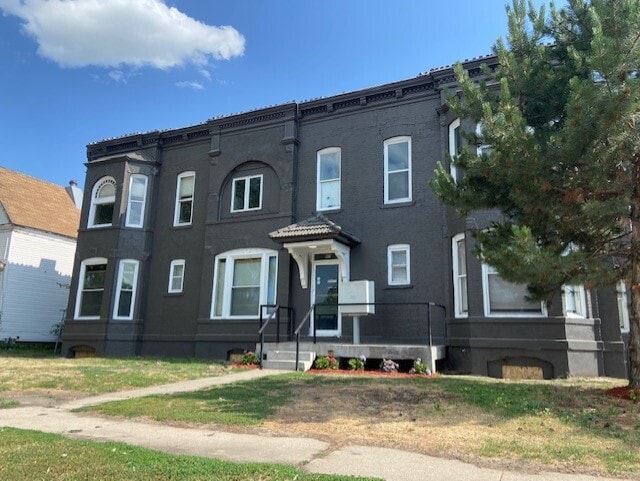 Elevation - 1021 3rd Ave
