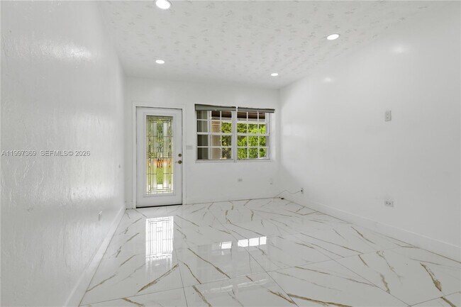 Foto del edificio - 11221 NE 9th Ave
