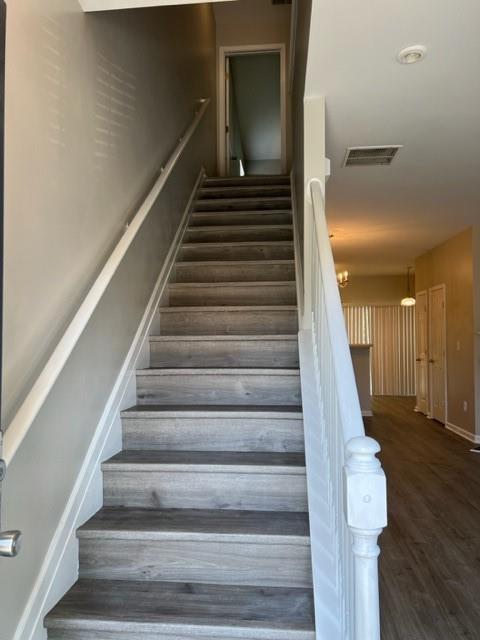 Building Photo - 1589 Cove Creek Cir