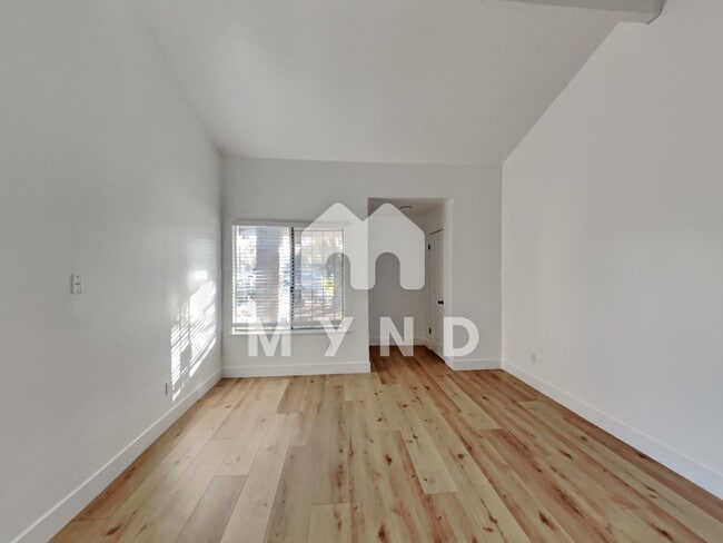 Building Photo - 51 Quasar Cir