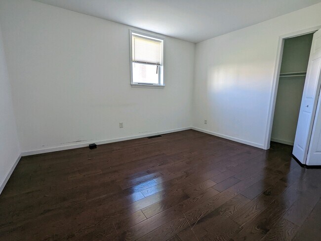 Foto del edificio - 1400 Pine St