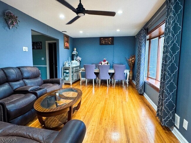 Foto del edificio - 617 Sycamore St