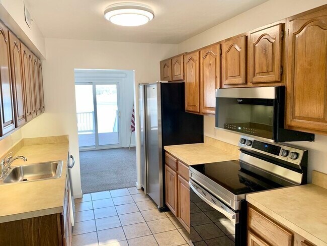 Foto del edificio - 112 Beacon Park Rd