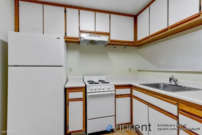 Building Photo - Studio, 1 bath Condo - 480 Bollinger Canyo...