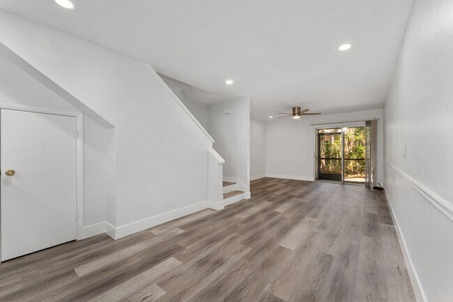 Foto del edificio - Pickwick Park #1001