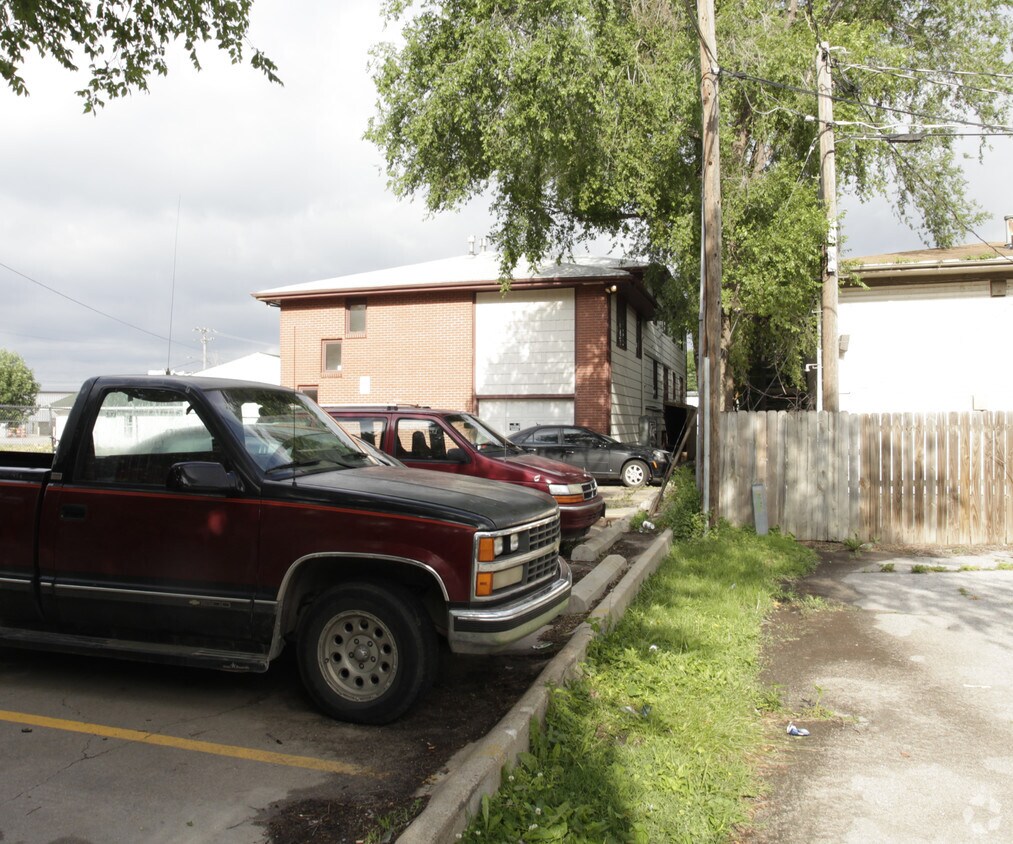 Foto del edificio - 4830 Benton St