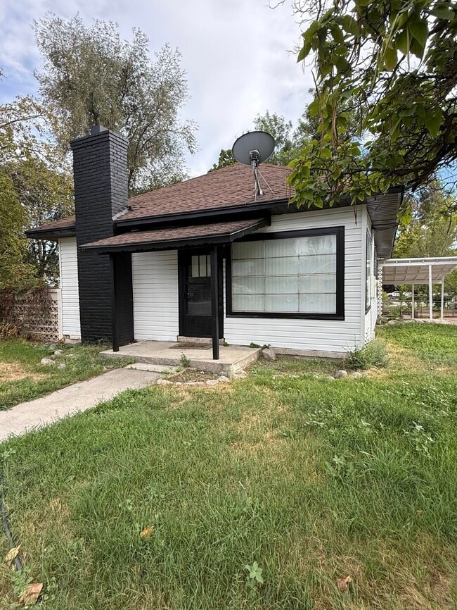 Building Photo - 410 E 200 S