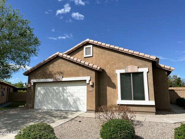Foto del edificio - 9470 W Ross Ave