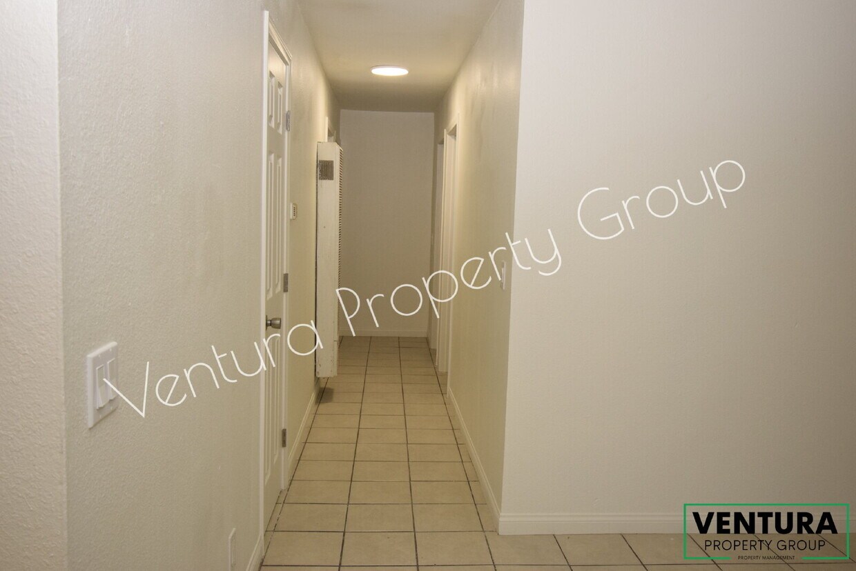 Building Photo - AVAILABLE SOON!!  NEWLY RENOVATED AND UPGRADED  Spacious 3-Bedroom Haven with 2 Full Baths