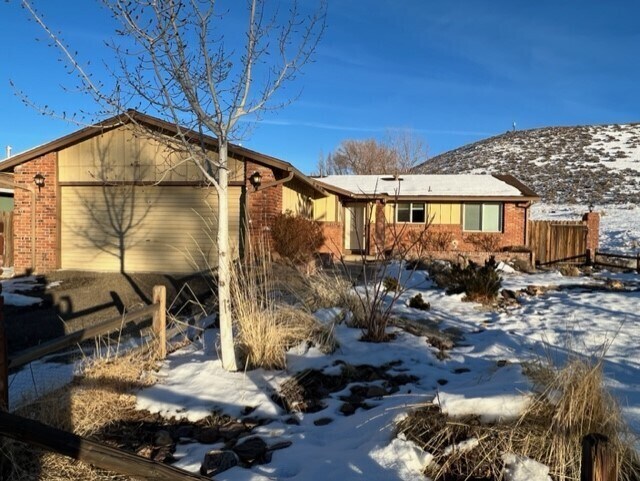 Primary Photo - 67 Zircon Dr