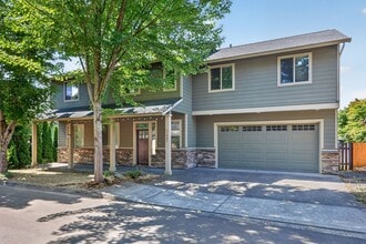 Building Photo - 687 SE Anderson Ln