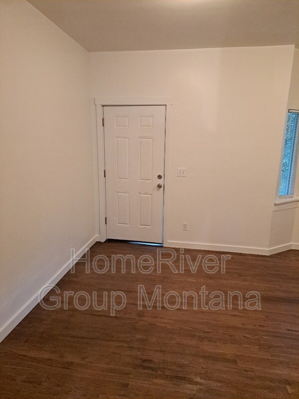 Building Photo - 1020 Worden Ave