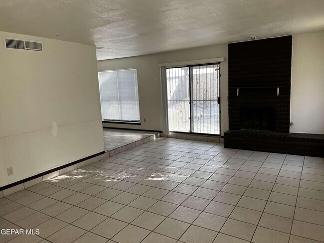 Building Photo - 1500 Monte Sanders Ln