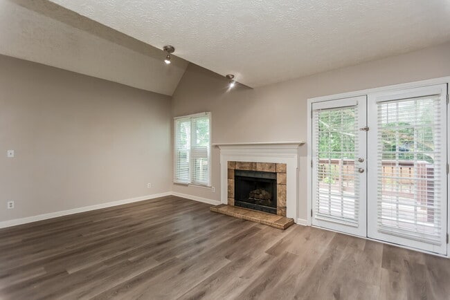Building Photo - 4805 Shallow Farm Dr NE