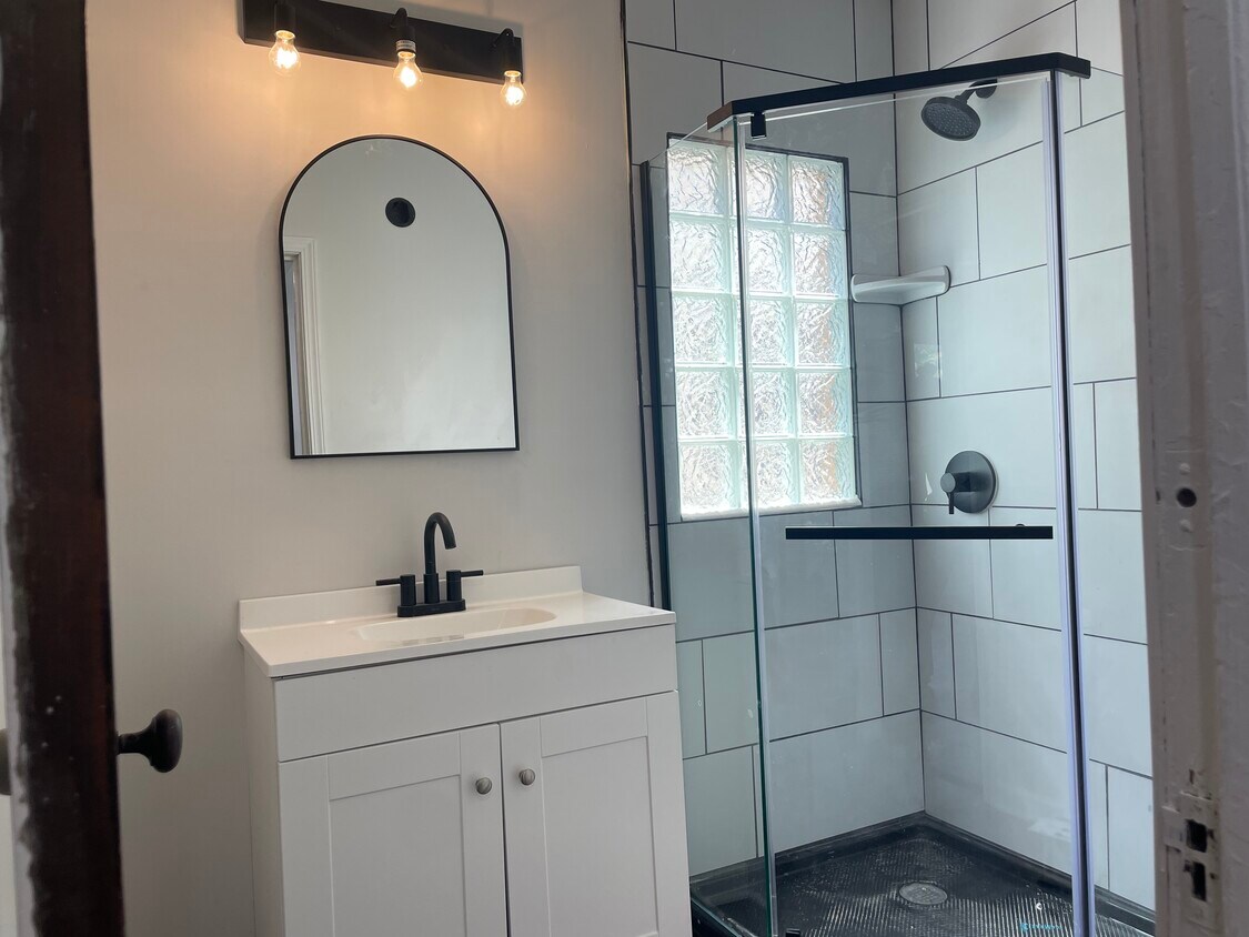 Beautiful bathroom with standup tiled shower - 57 Kirkover St