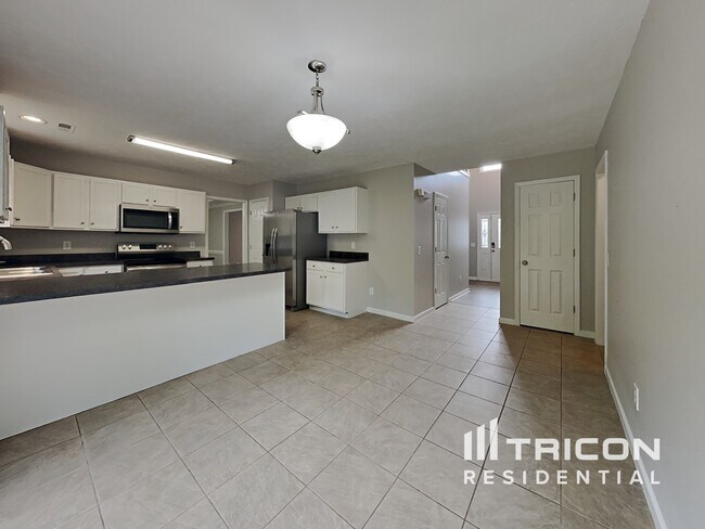 Foto del edificio - 82 Hester Pl