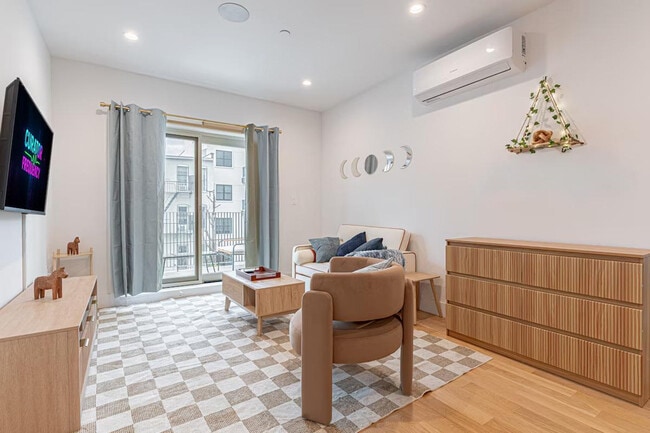 Building Photo - 1255 Decatur St